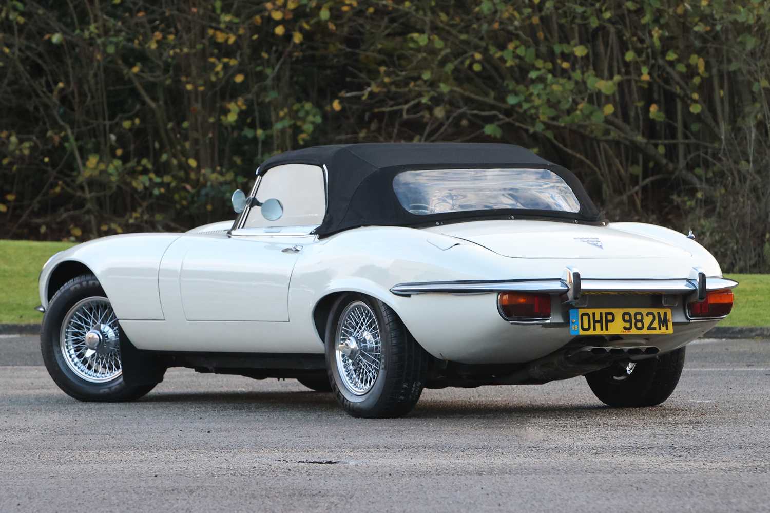 Lot 127 - 1973 Jaguar E-type V12 Roadster