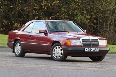 Lot 184 - 1993 Mercedes-Benz 220 CE