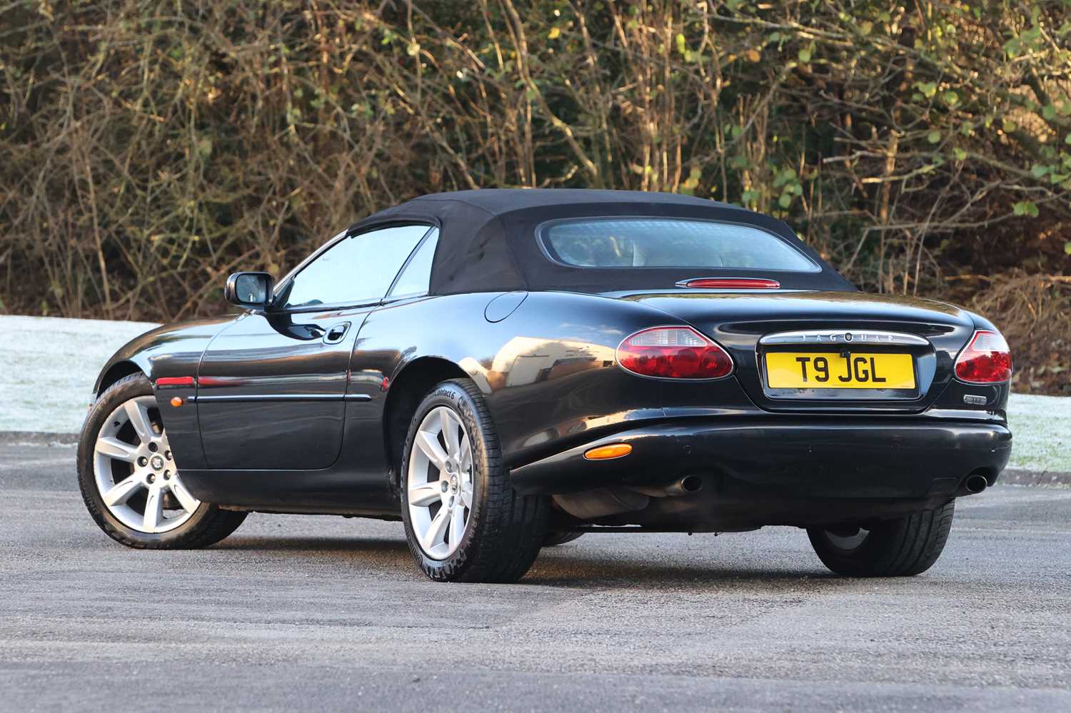 Lot 123 - 2003 Jaguar XK8 4.2 Convertible