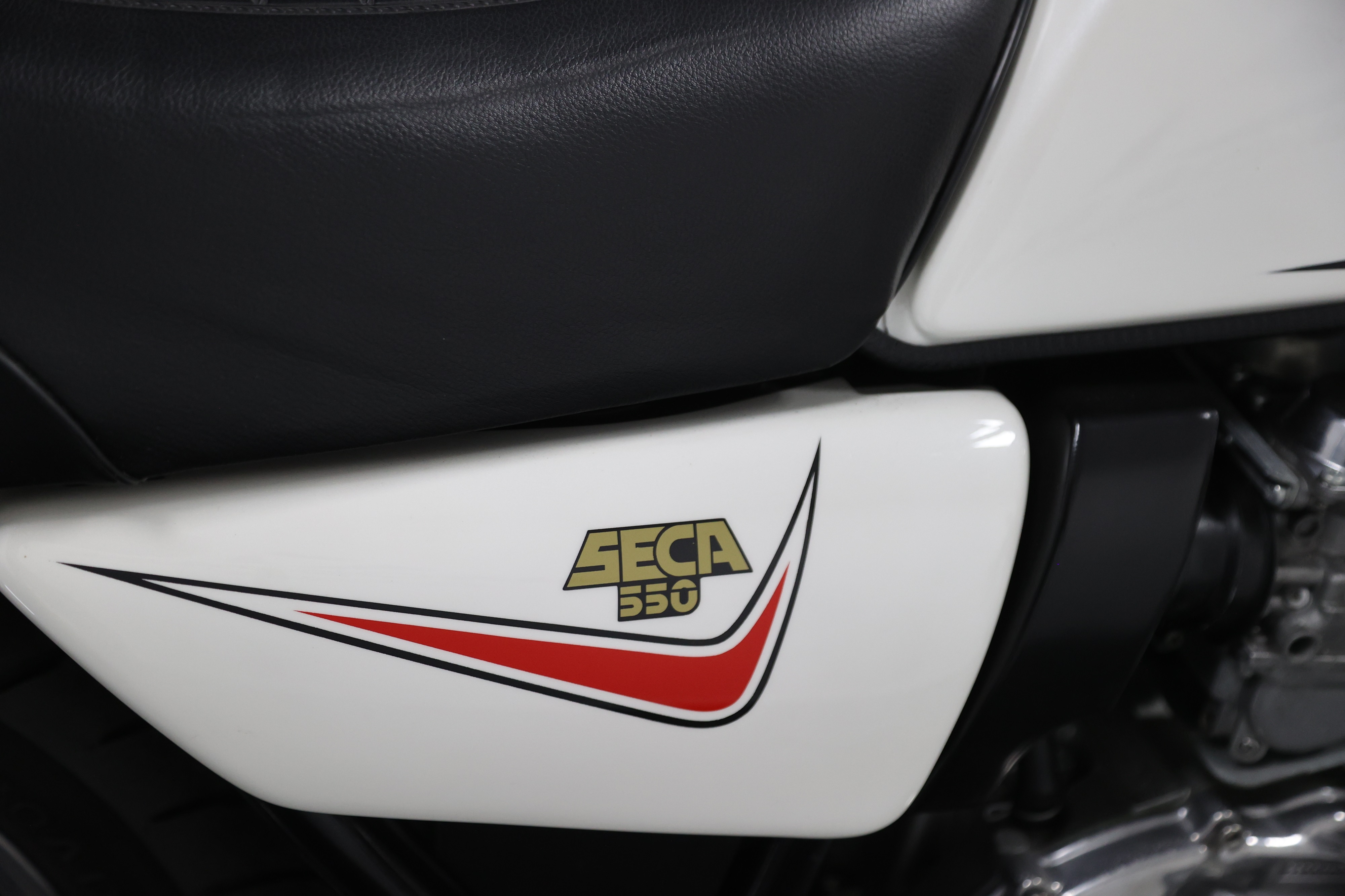 Lot 8 - 1981 Yamaha XJ550 Seca
