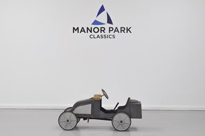 Lot 49 - Renault-Style Pedal Car