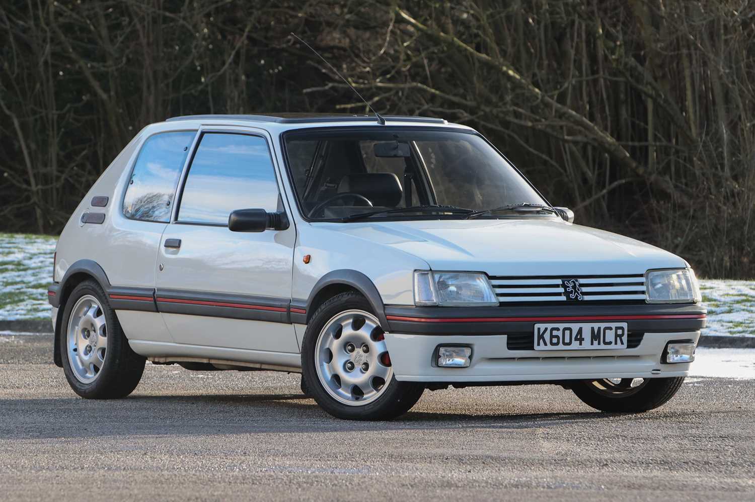 Maquette Peugeot 205 GTi Modèle Réduit NOREV 1:18 PEUGEOT 205 GTi 1.9 Avec Toit Ouvrant - 1992, Bleu Miami, Neuf Maquette Voiture 1992 Neuve Maquette Peugeot 205 GTi Modèle Réduit NOREV 1:18 PEUGEOT 205 GTi 1.9 Avec Toit Ouvrant - 1992, Bleu Miami, Neuf Maquette Voiture 1992 Neuve