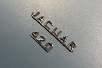 Lot 152 - 1966 Jaguar 420