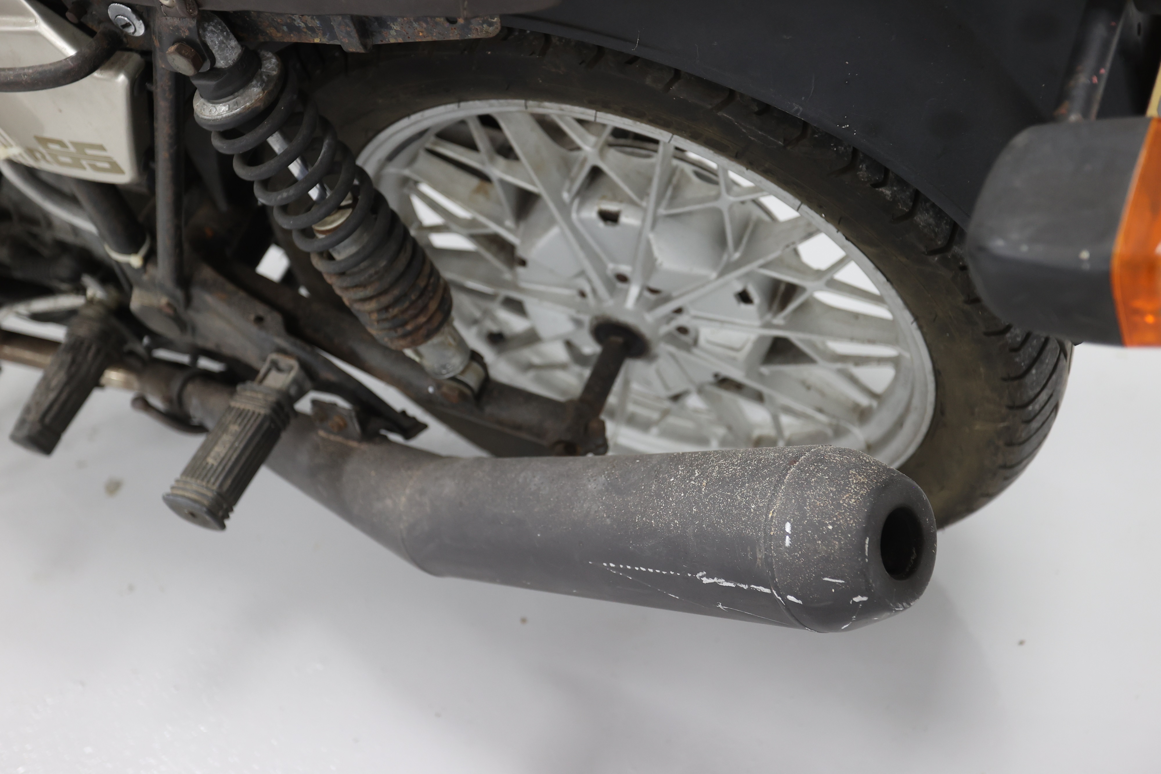 Lot 14 - 1980 BMW R65