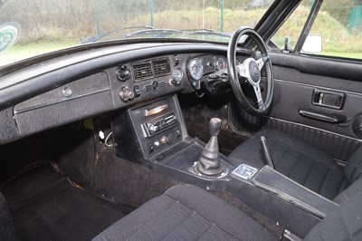 Lot 141 - 1976 MG B GT
