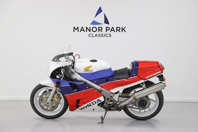 Lot 51 - 1988 Honda VFR750R RC30