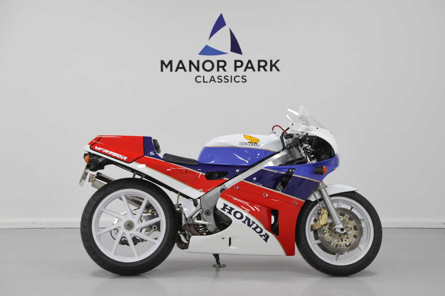 Lot 51 - 1988 Honda VFR750R RC30