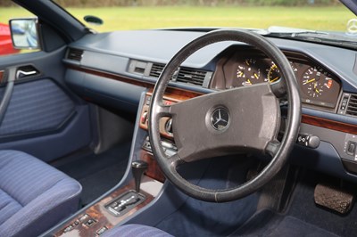 Lot 161 - 1992 Mercedes-Benz 300 CE