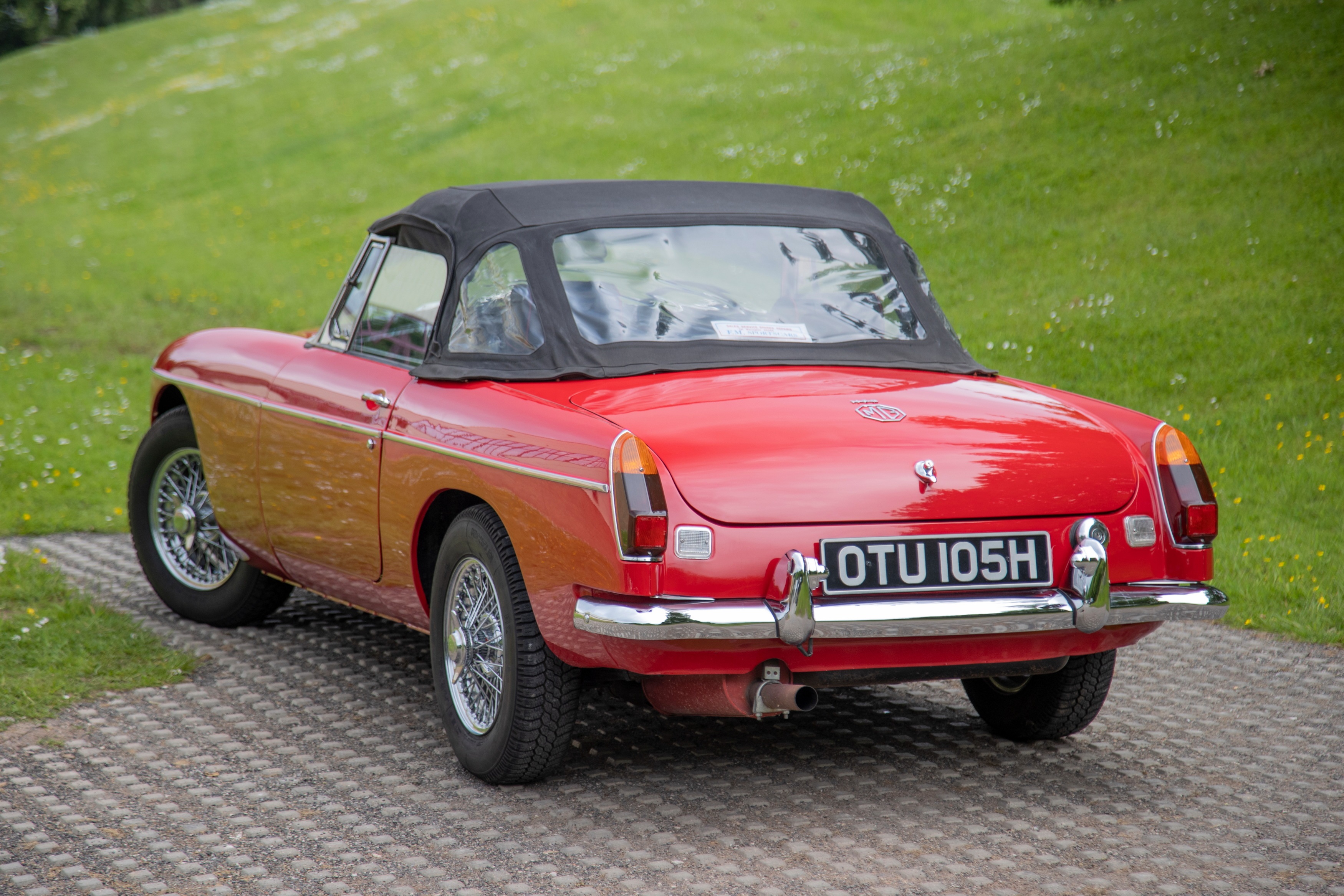 Lot 24 - 1970 MG B Roadster