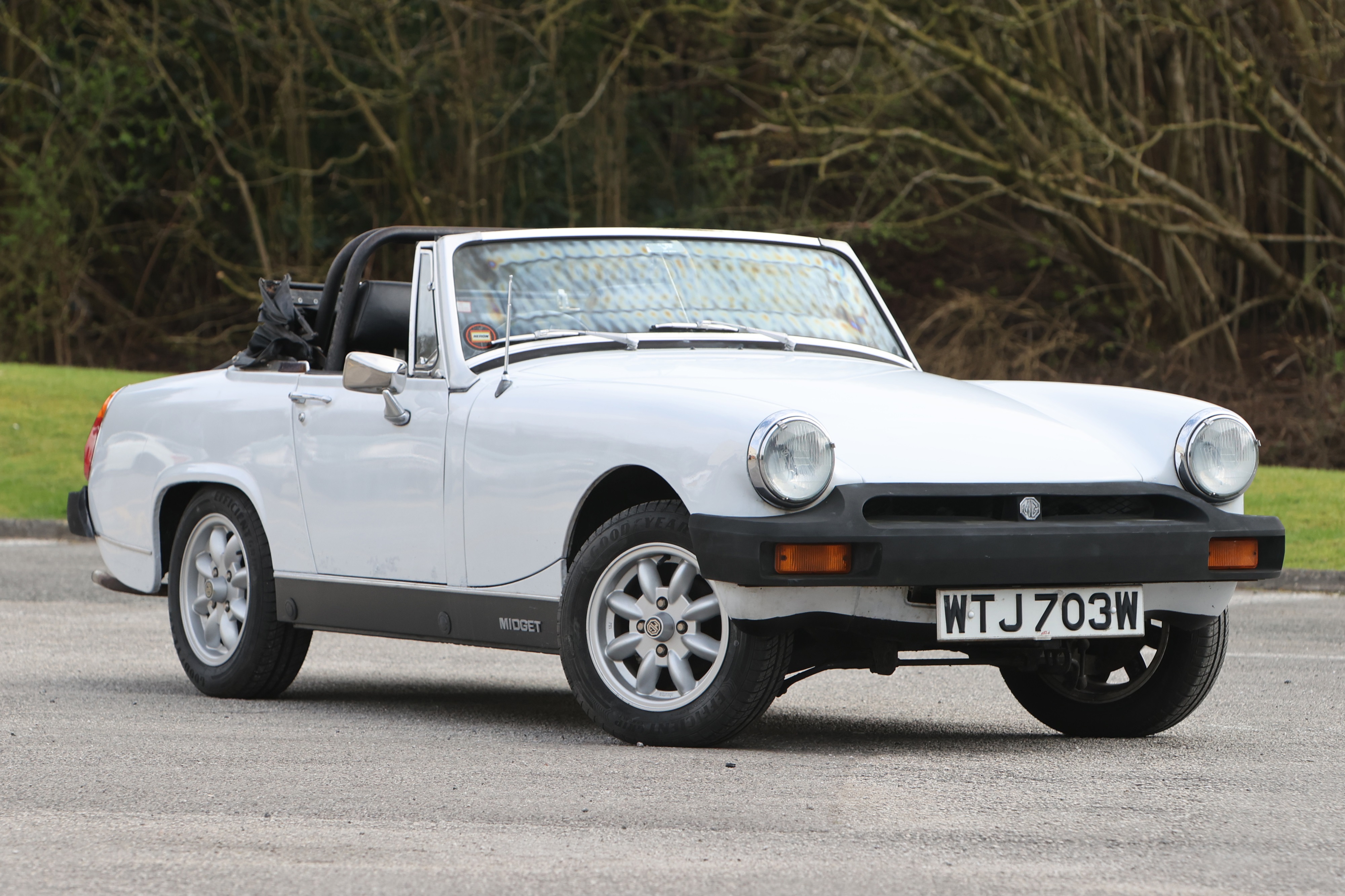 Miget Ringer Lot 105 - 1980 MG Midget 1500
