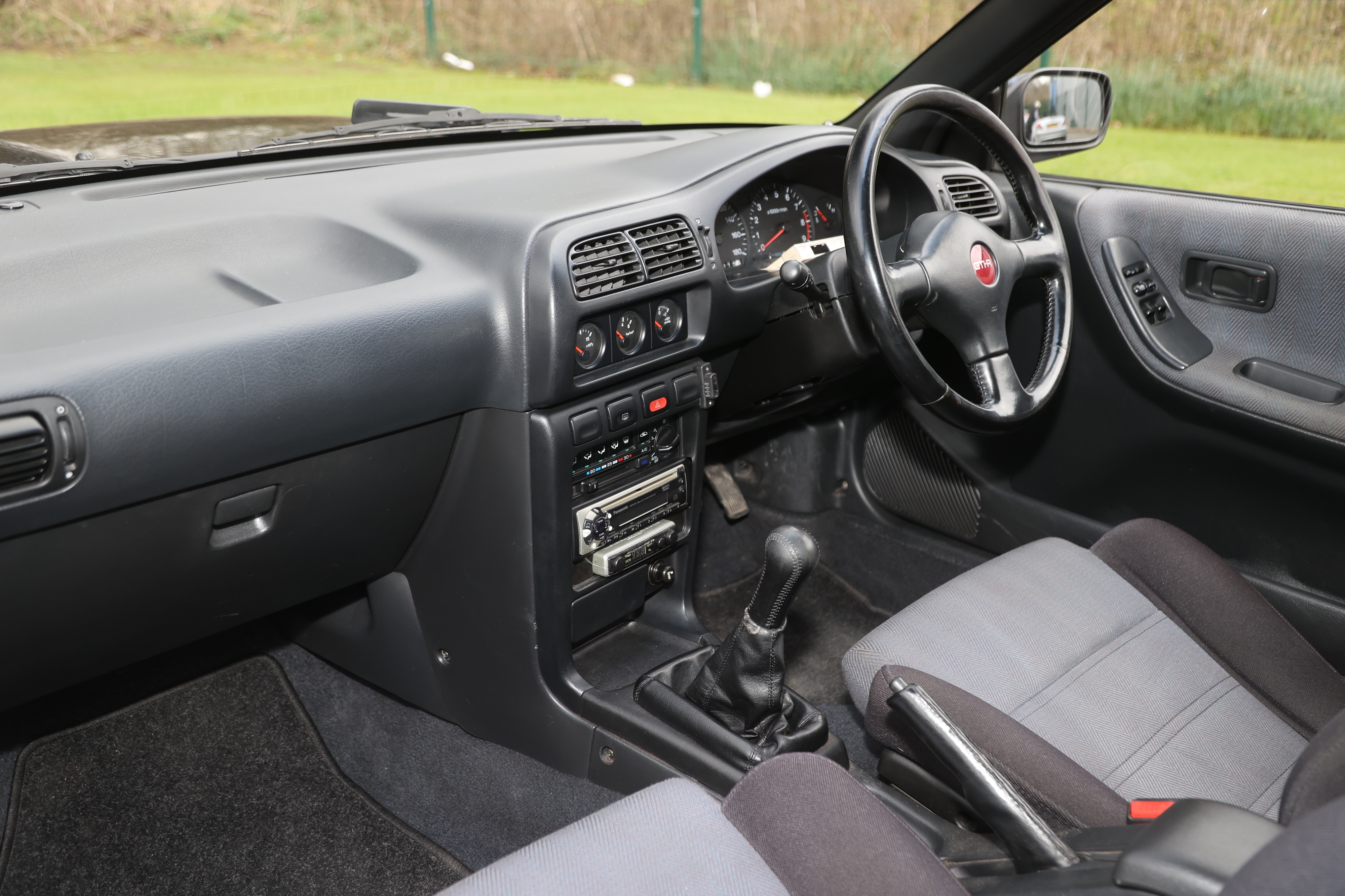 Lot 150 1992 Nissan Pulsar GTI R lot-150-1992-nissan-pulsar-gti-r