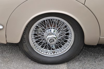 Lot 1968 Daimler V8-250