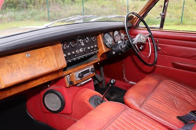 Lot 1968 Daimler V8-250