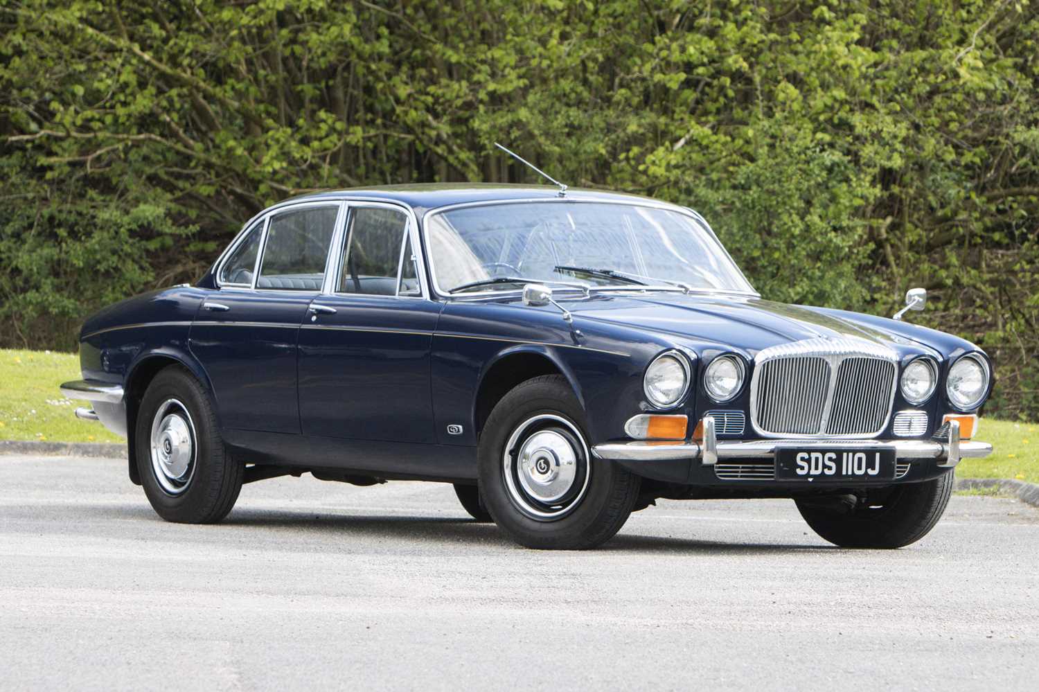 Lot 162 - 1971 Daimler Sovereign 2.8