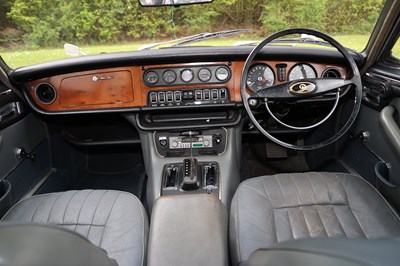 Lot 1971 Daimler Sovereign 2.8