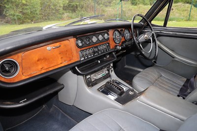 Lot 1971 Daimler Sovereign 2.8