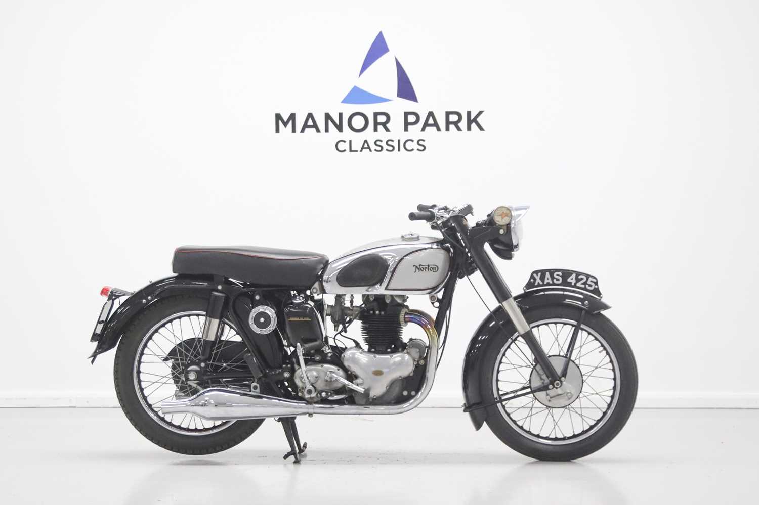 Lot 17 - 1952 Norton Model 7 Dominator