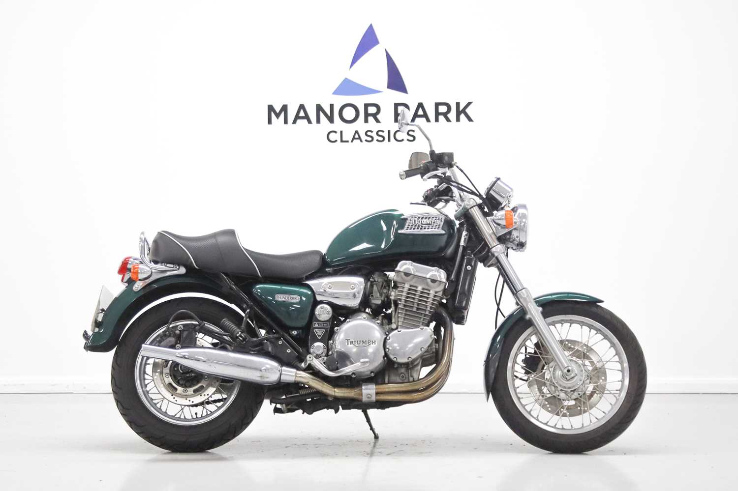 Lot 1996 Triumph Thunderbird 900