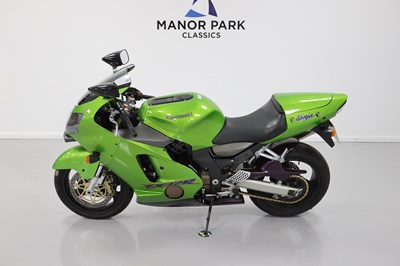 Lot 23 - 2000 Kawasaki ZX-12R Ninja