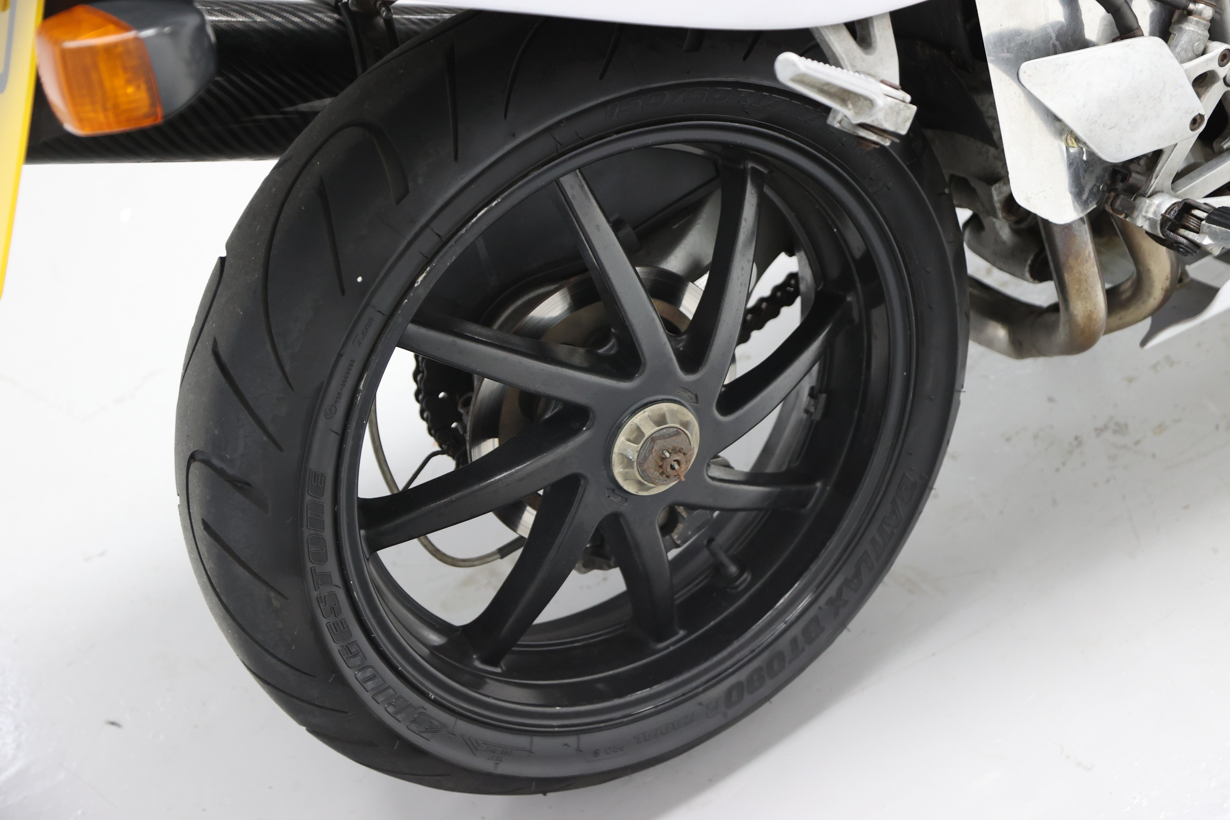 Lot 12 - 1994 Honda RVF400