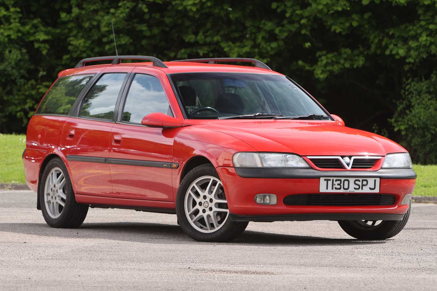 Lot 131 - 1999 Vauxhall Vectra 2.0 SRi 140 Estate