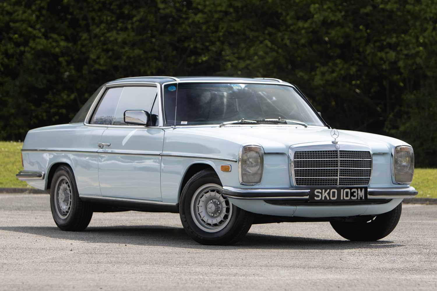 Lot 207 - 1974 Mercedes-Benz 280 CE