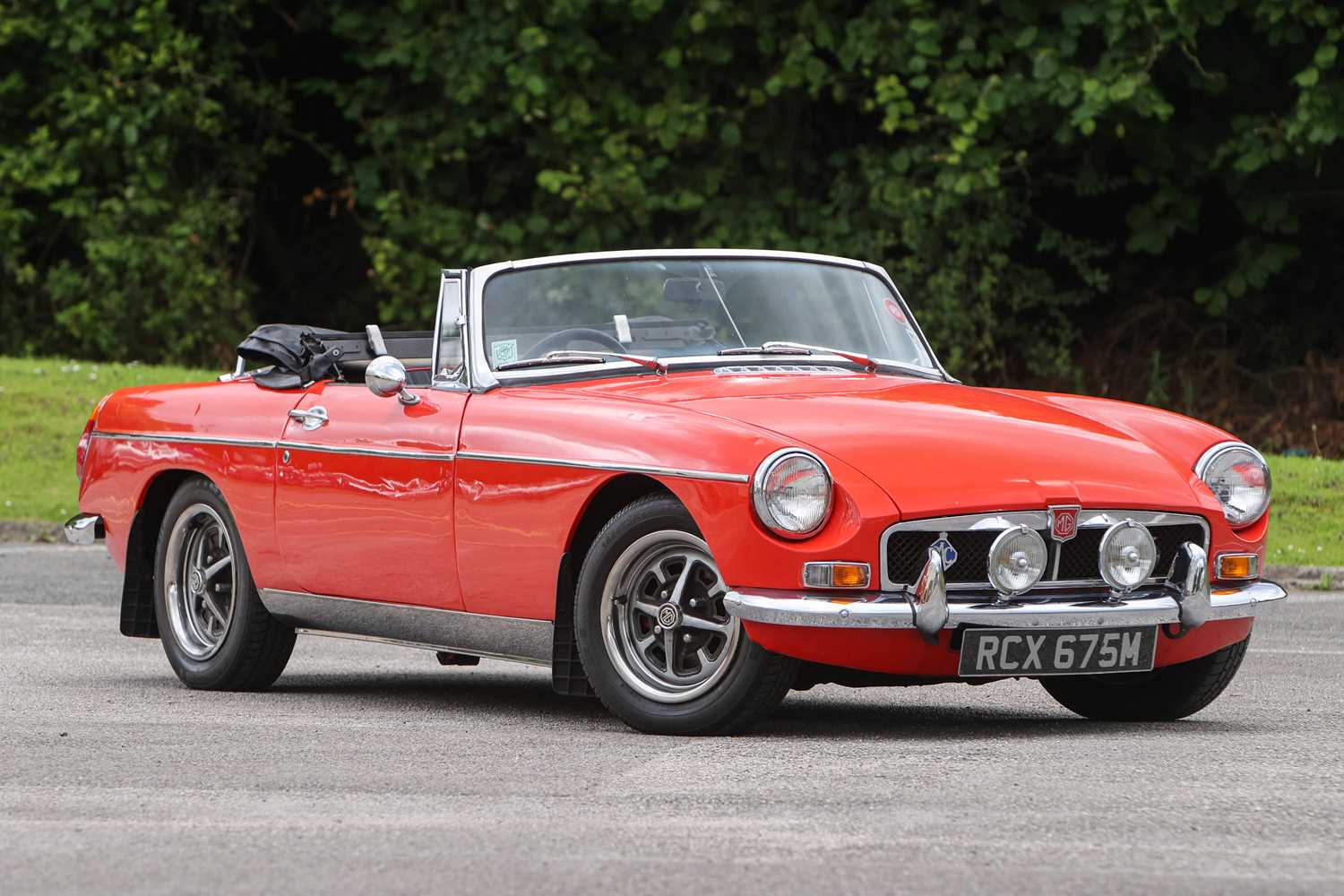 Lot 189 - 1974 MG B Roadster