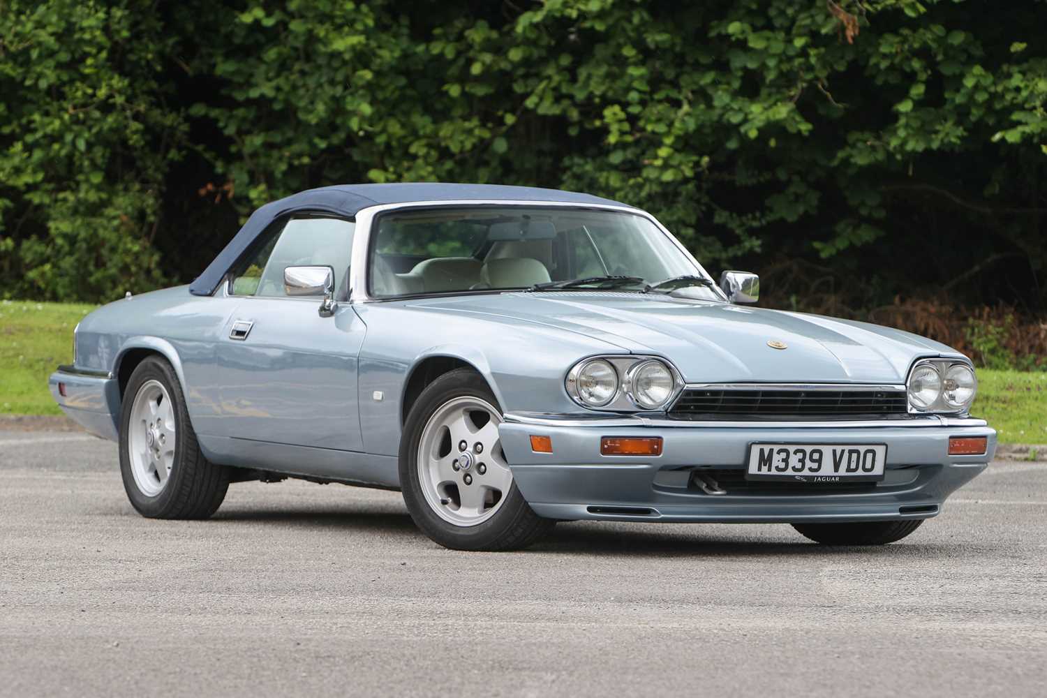 Lot 116 - 1995 Jaguar XJS 4.0 Convertible