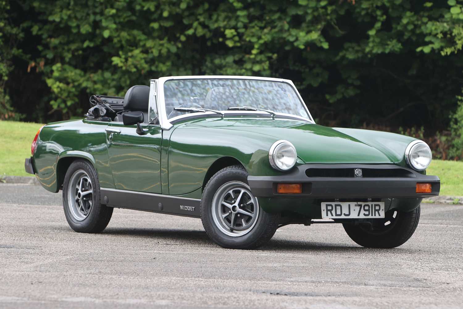 Lot 166 - 1977 MG Midget 1500