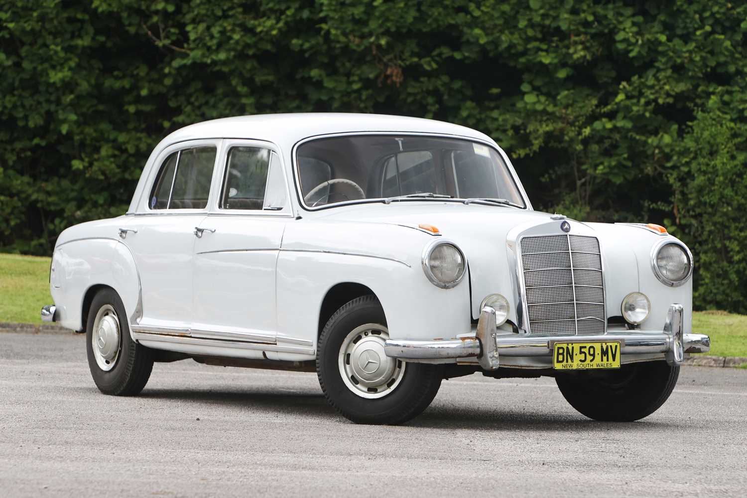 Lot 181 - 1959 Mercedes-Benz 220 S Saloon