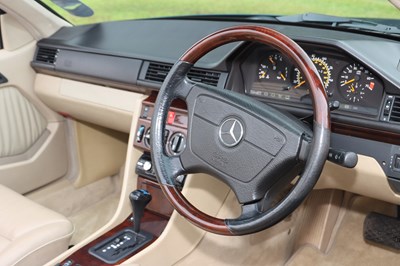 Lot 214 - 1995 Mercedes-Benz E 320 Convertible