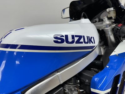 Lot 54 - 1990 Suzuki GSXR750 L