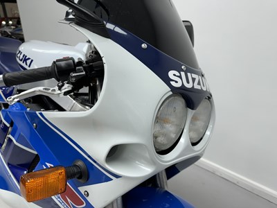 Lot 54 - 1990 Suzuki GSXR750 L