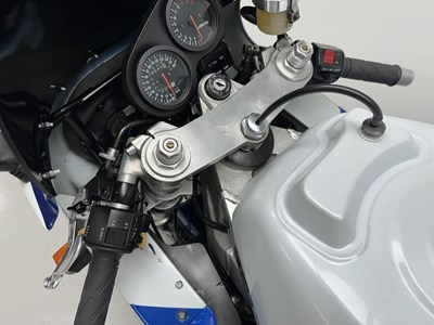 Lot 54 - 1990 Suzuki GSXR750 L