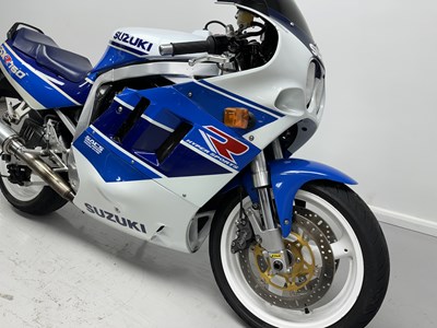 Lot 54 - 1990 Suzuki GSXR750 L