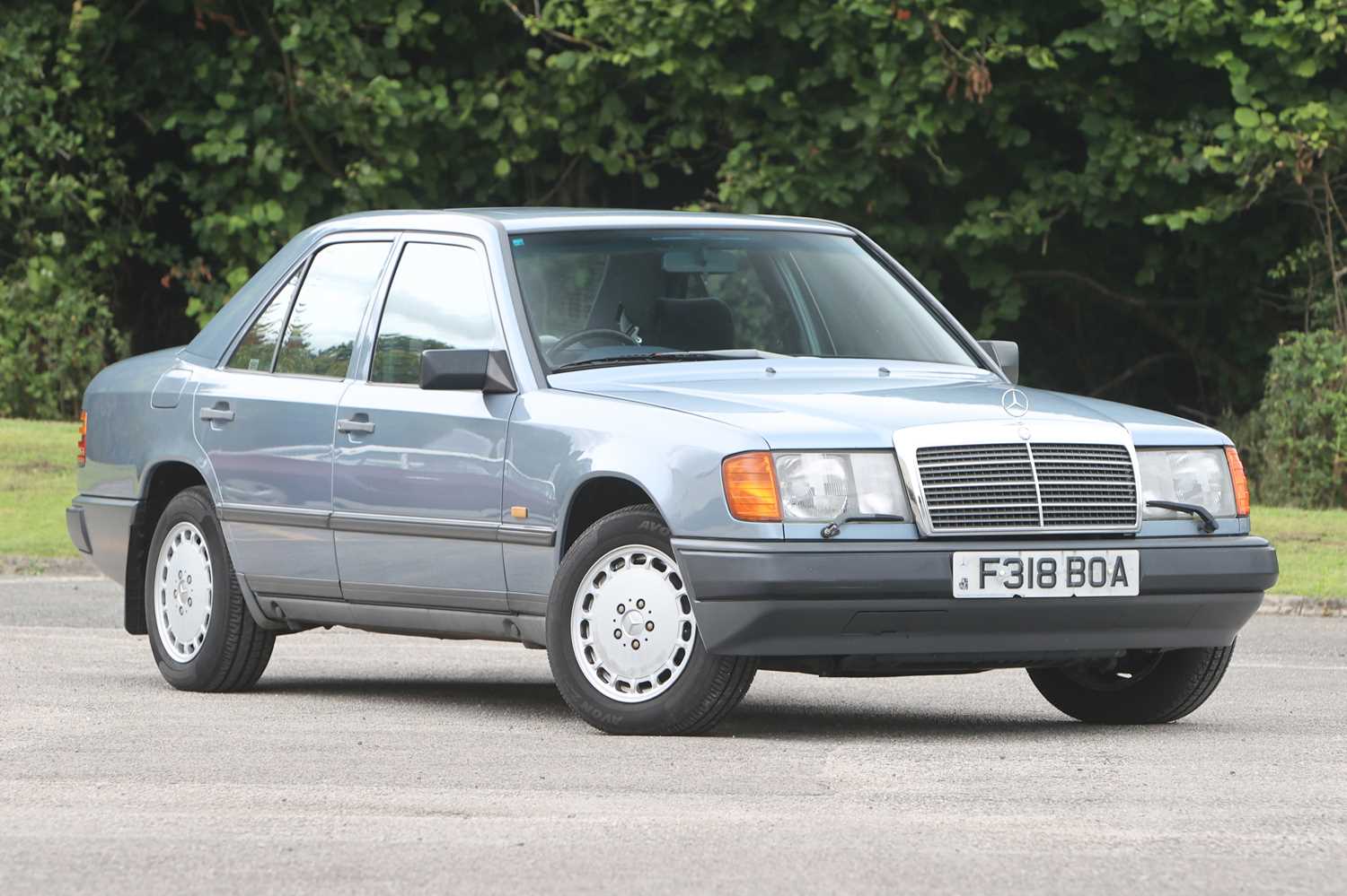 Lot 13 - 1989 Mercedes-Benz 300 E 4Matic