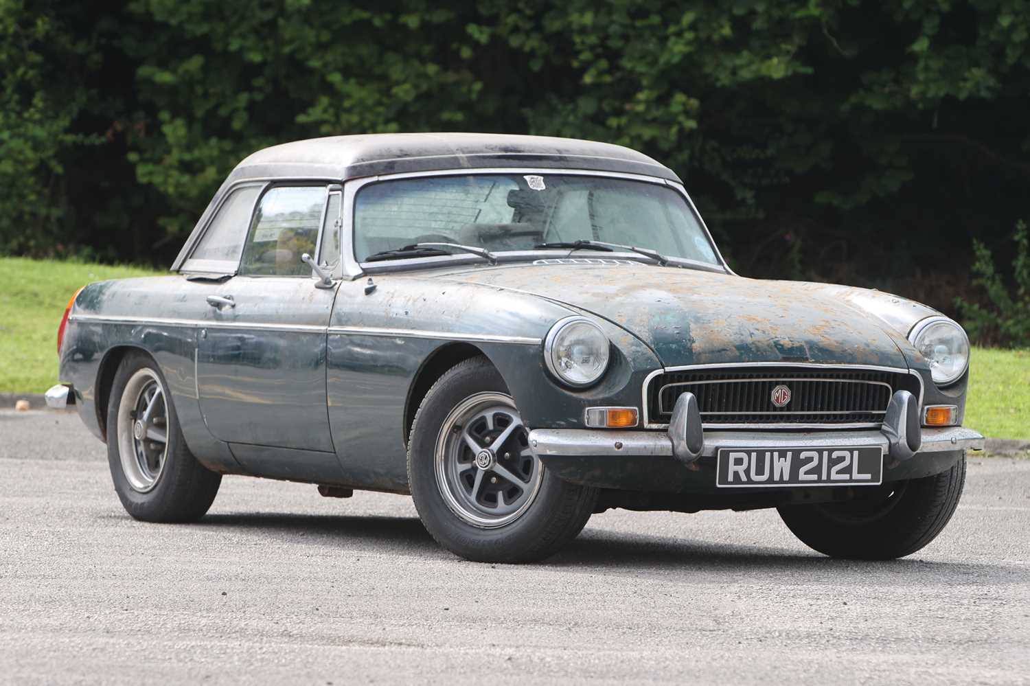 Lot 71 - 1973 MG B Roadster