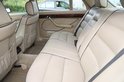 Lot 105 - 1989 Mercedes-Benz 560 SEL