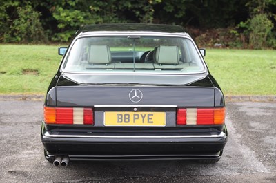 Lot 105 - 1989 Mercedes-Benz 560 SEL