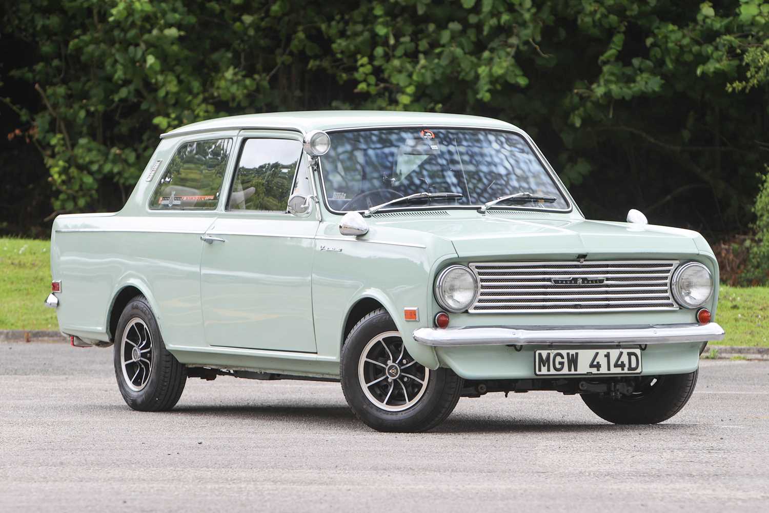 Lot 57 - 1966 Vauxhall Viva HA 90 Deluxe