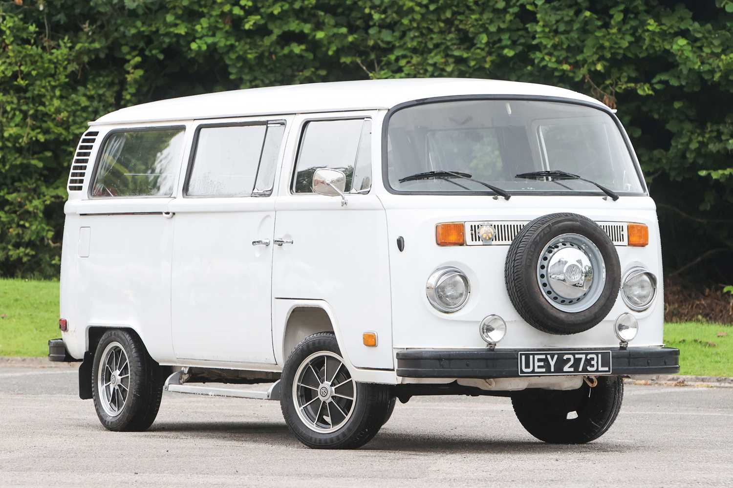 Lot 74 - 1972 Volkswagen Type 2 Day Van