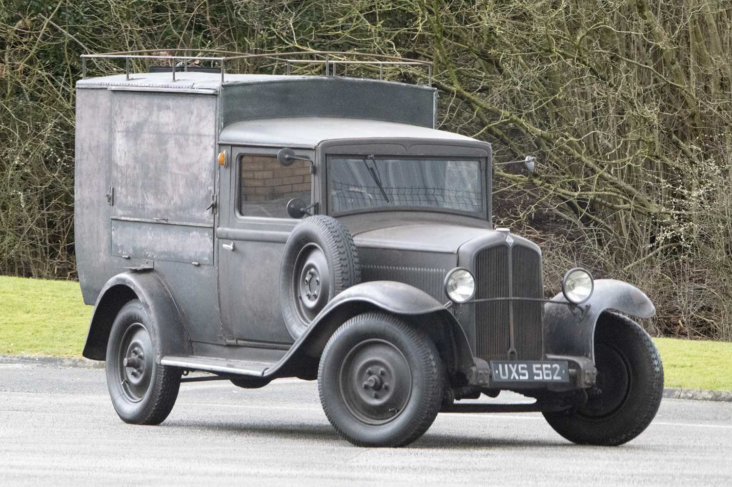 Lot 118 - 1932 Renault KZ7 Van