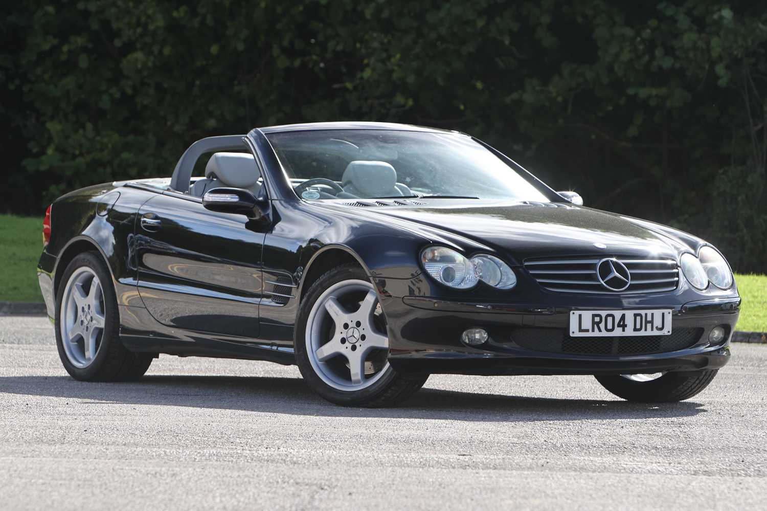 Lot 6 - 2004 Mercedes-Benz SL 500