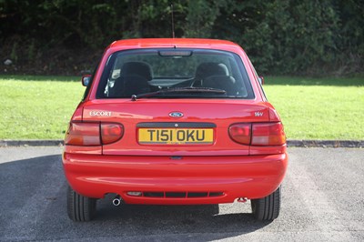 Lot 34 - 1999 Ford Escort 1.6 Flight