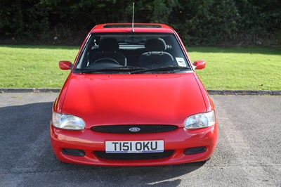 Lot 34 - 1999 Ford Escort 1.6 Flight