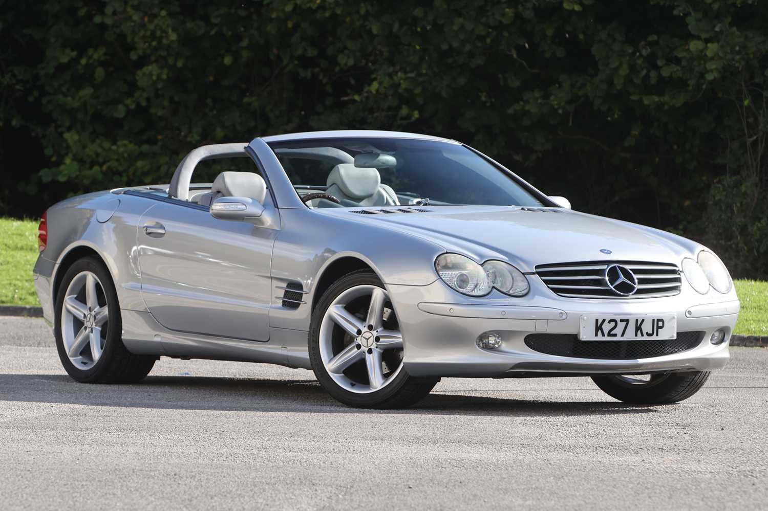 Lot 12 - 2004 Mercedes-Benz SL 350