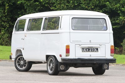 Lot 66 - 1972 Volkswagen Type 2 Day Van