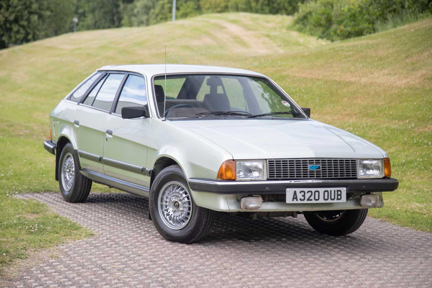 Lot 63 - 1984 Austin Ambassador 2.0 HLS