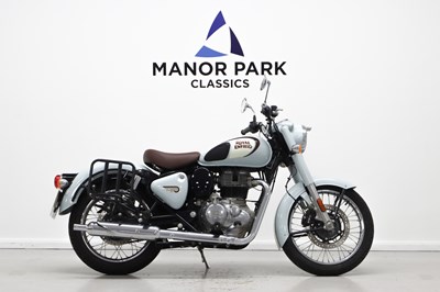 Lot 2022 Royal Enfield Classic 350 E5