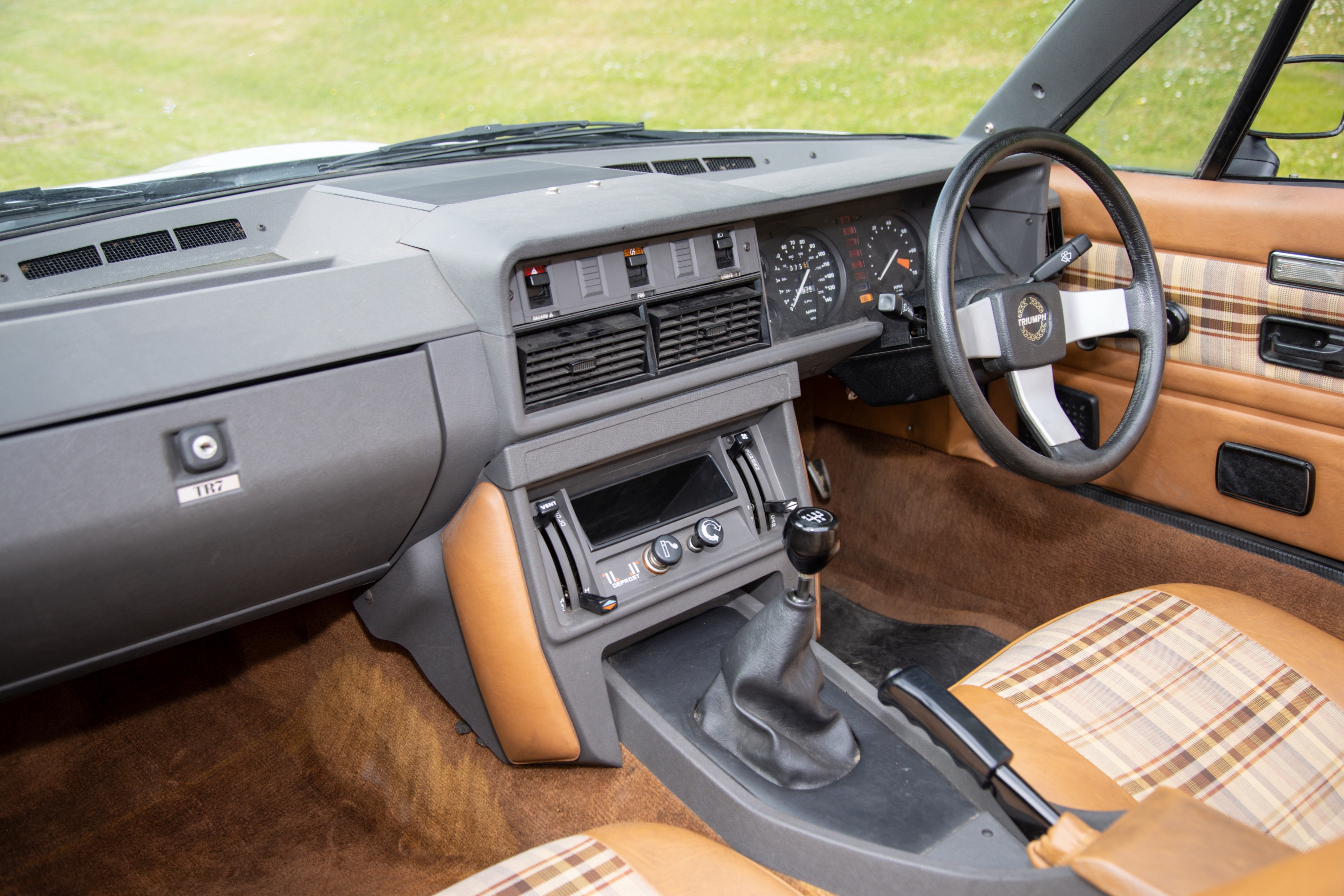 Lot 10 - 1982 Triumph TR7 Convertible